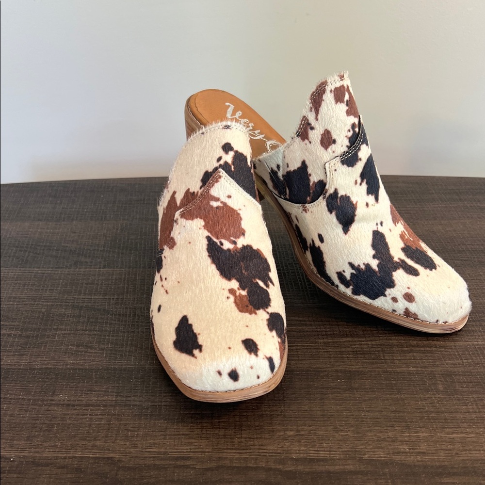 Very G Crown Cow Print Mule, 9.5 Brown/ Black/ Cream